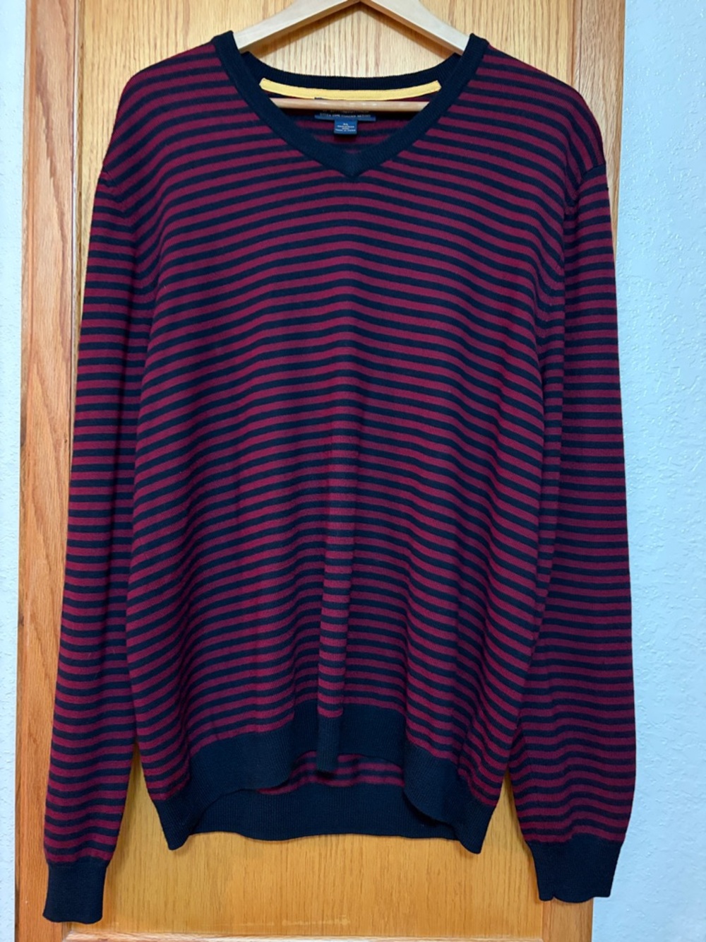 Brooks Brothers V-Neck Striped Sweater Navy Burgundy 100% Italian Merino Wool XL
